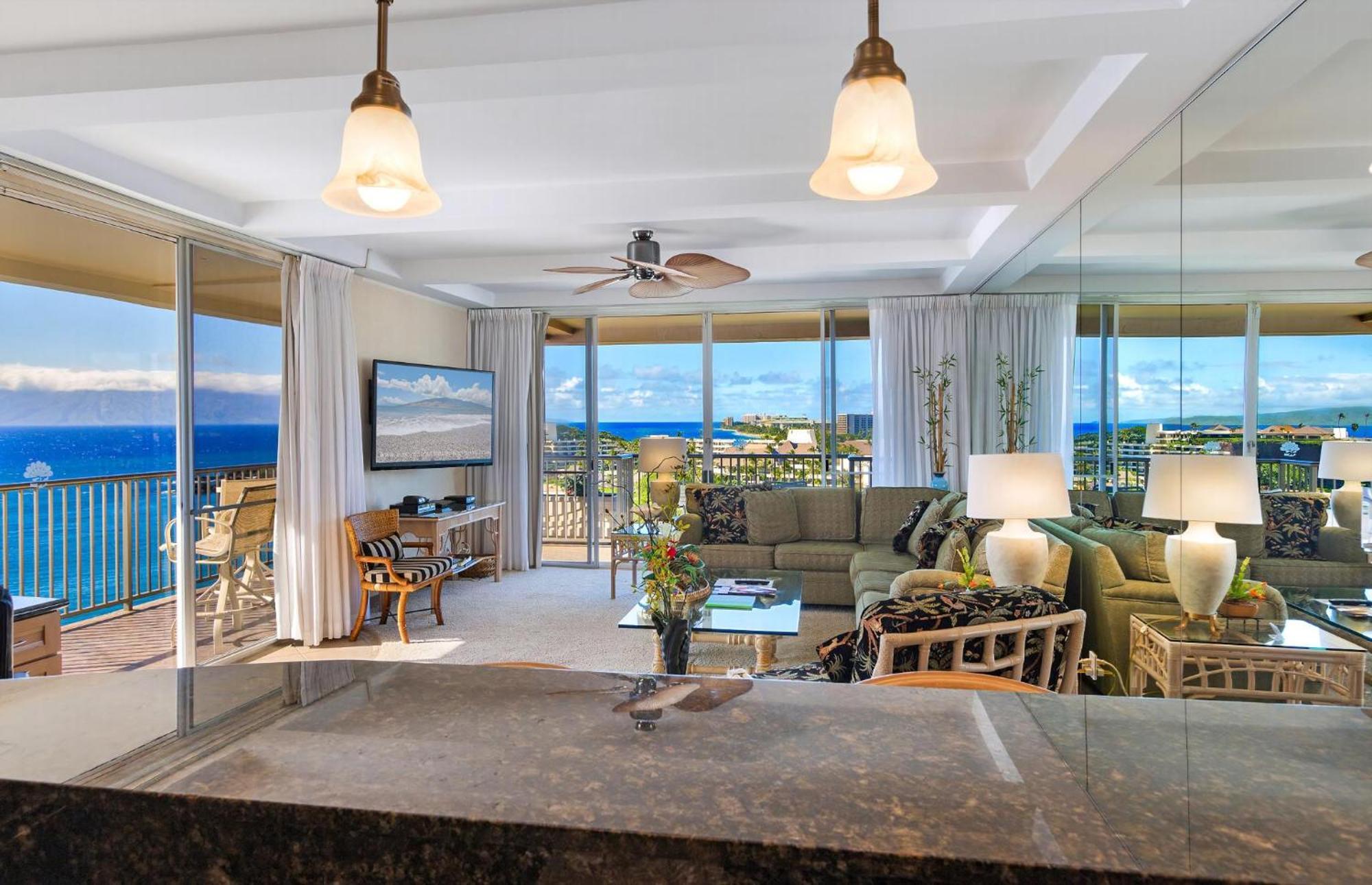 The Whaler By Maui Resort Rentals Lahaina Exterior photo